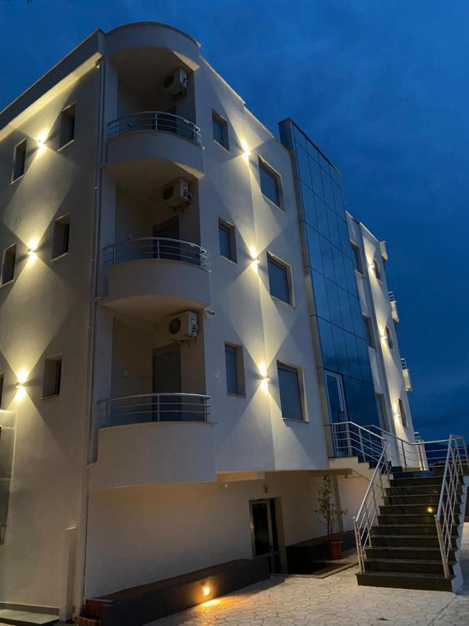 Al Hotel Vlore Exterior photo