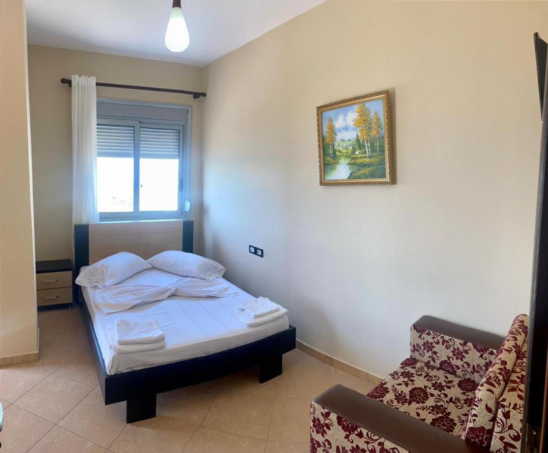 Al Hotel Vlore Exterior photo