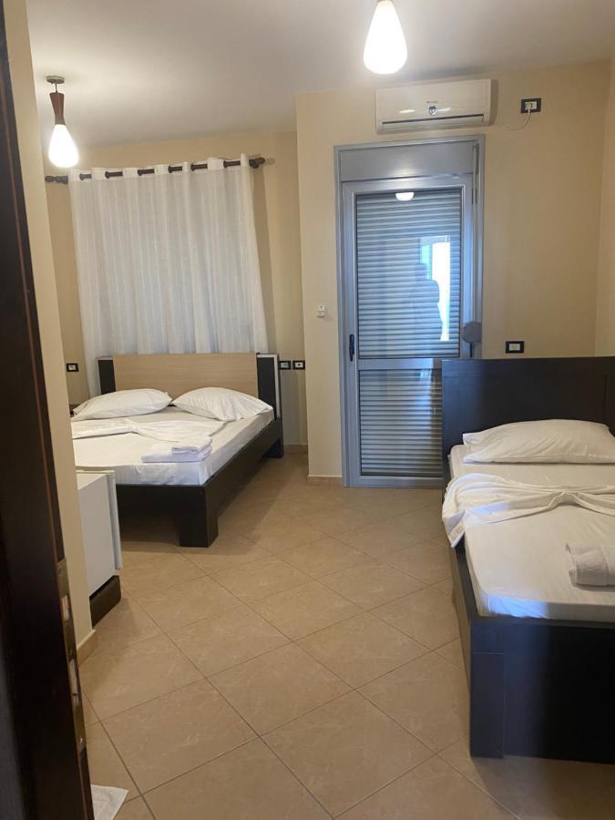 Al Hotel Vlore Exterior photo