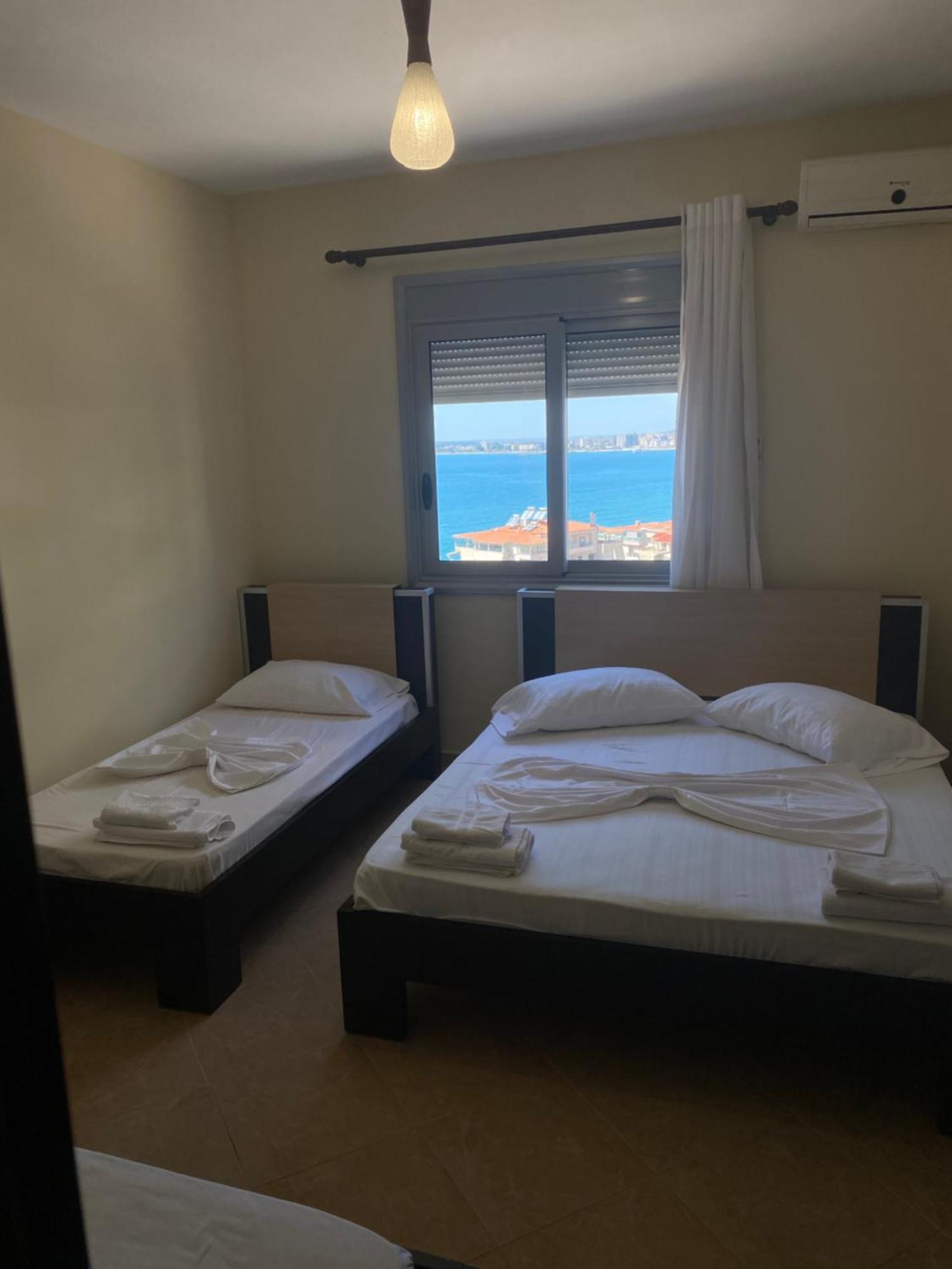 Al Hotel Vlore Exterior photo